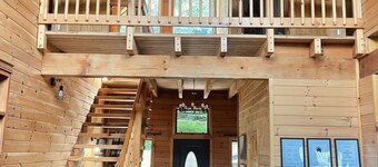 3 level cabin on Mt Mitchell golf course