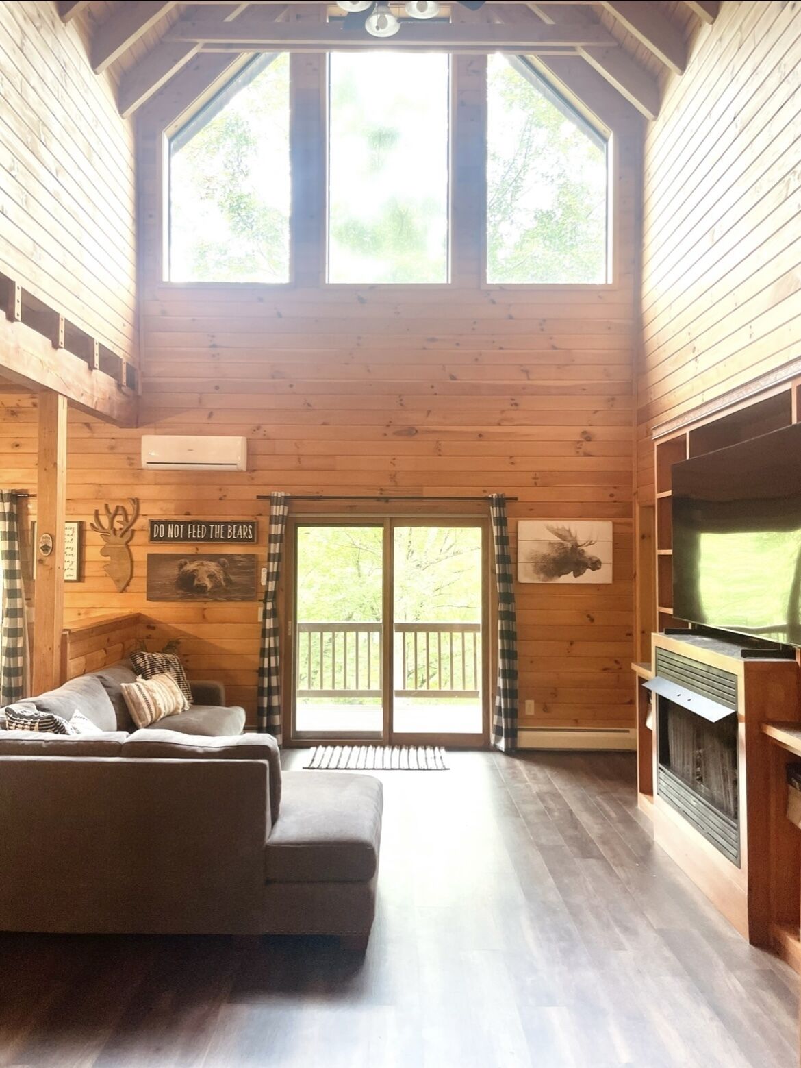 3 level cabin on Mt Mitchell golf course