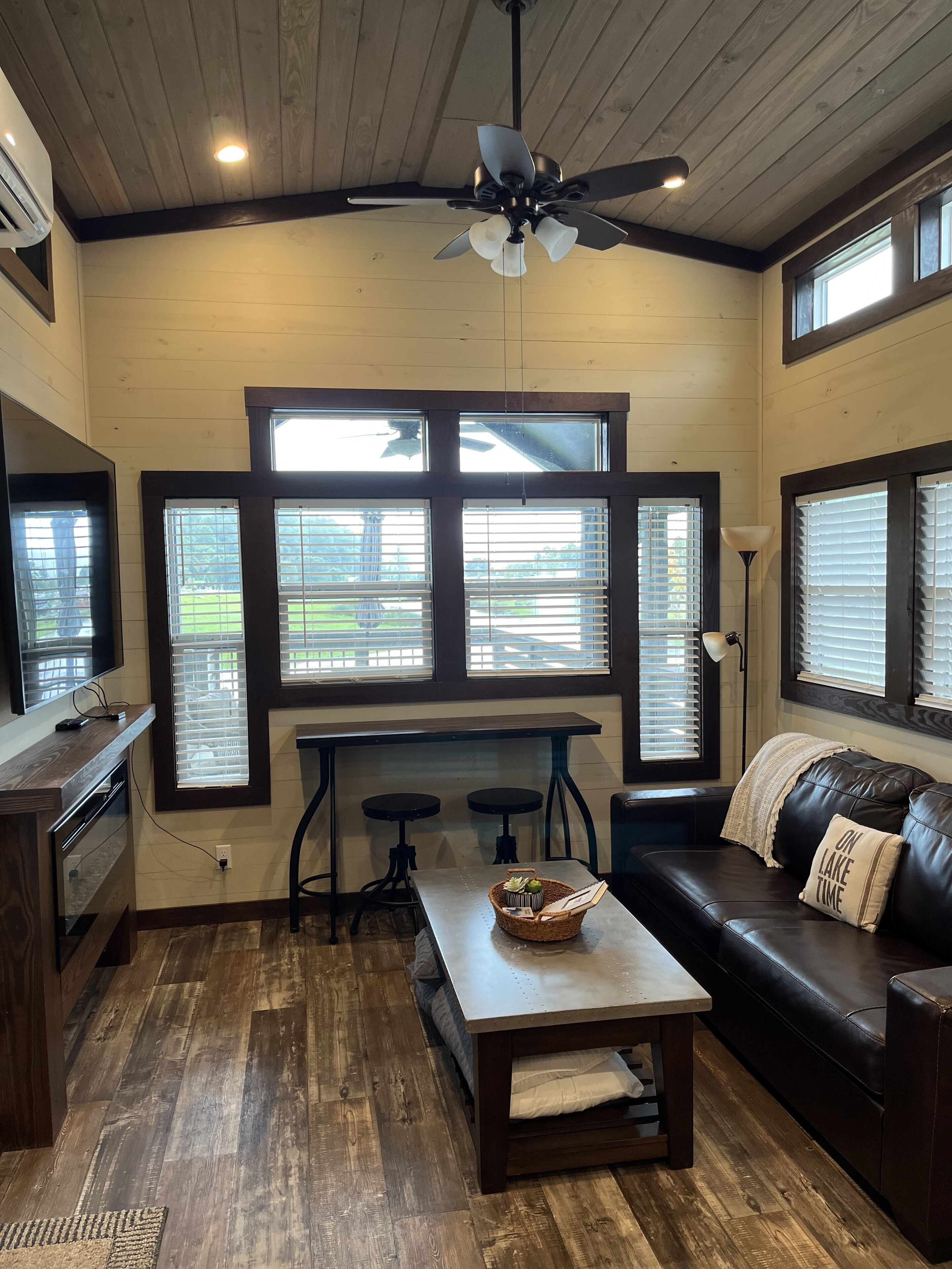 Beautiful Tiny Home near downtown Blue Ridge