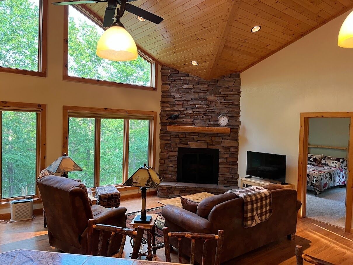 Beautiful Private Chippewa Flowage Lake Home  
September - May Discounts