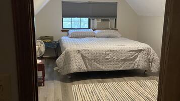 3 bedrooms, bed sheets