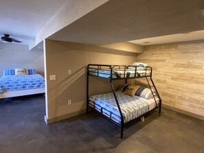 3 bedrooms, bed sheets