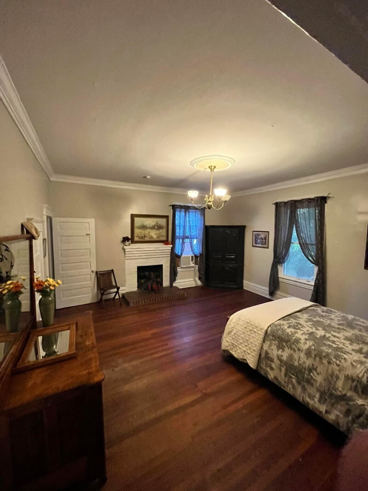 4 slaapkamers, reisbedje, gratis wifi, beddengoed