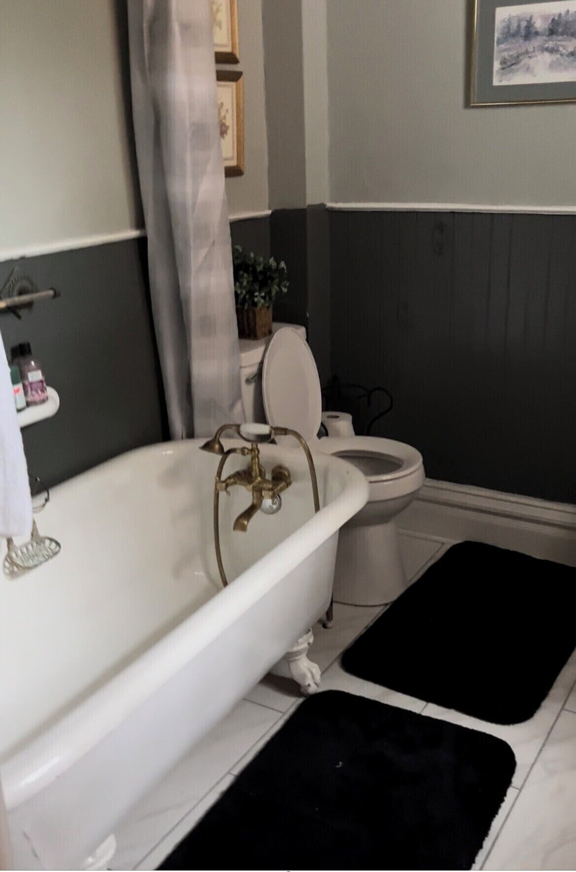 Ensemble douche/baignoire, sèche-cheveux, serviettes fournies, savon