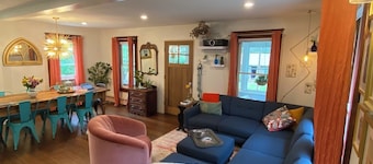 Colorful & Cozy Home in Heart of New Paltz