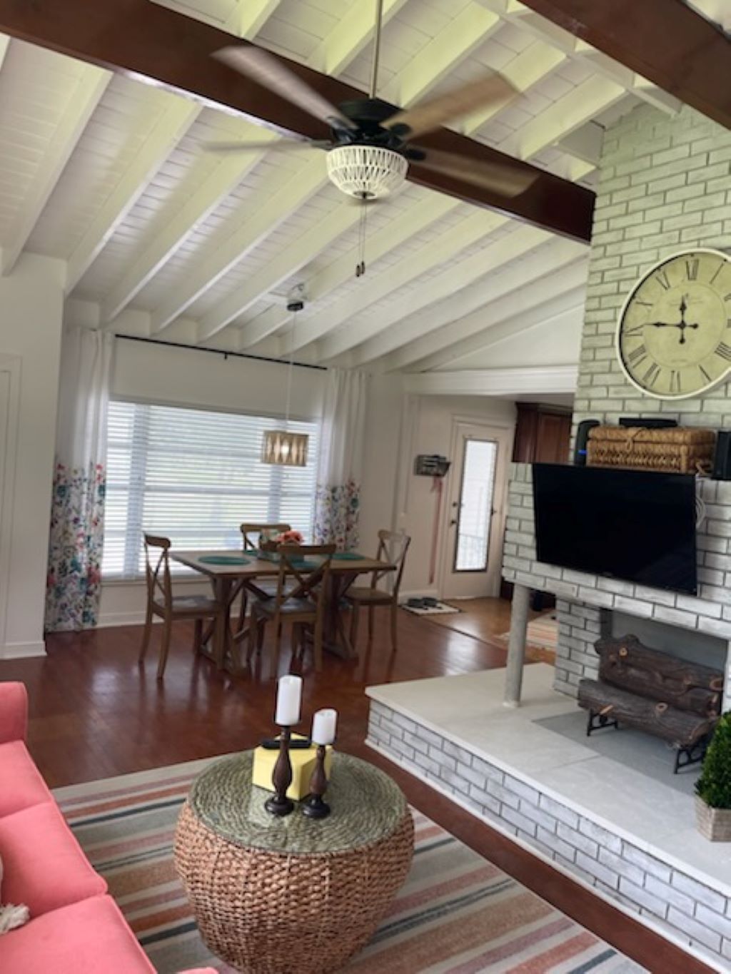 Charming 3bdrm Home - Centrally located