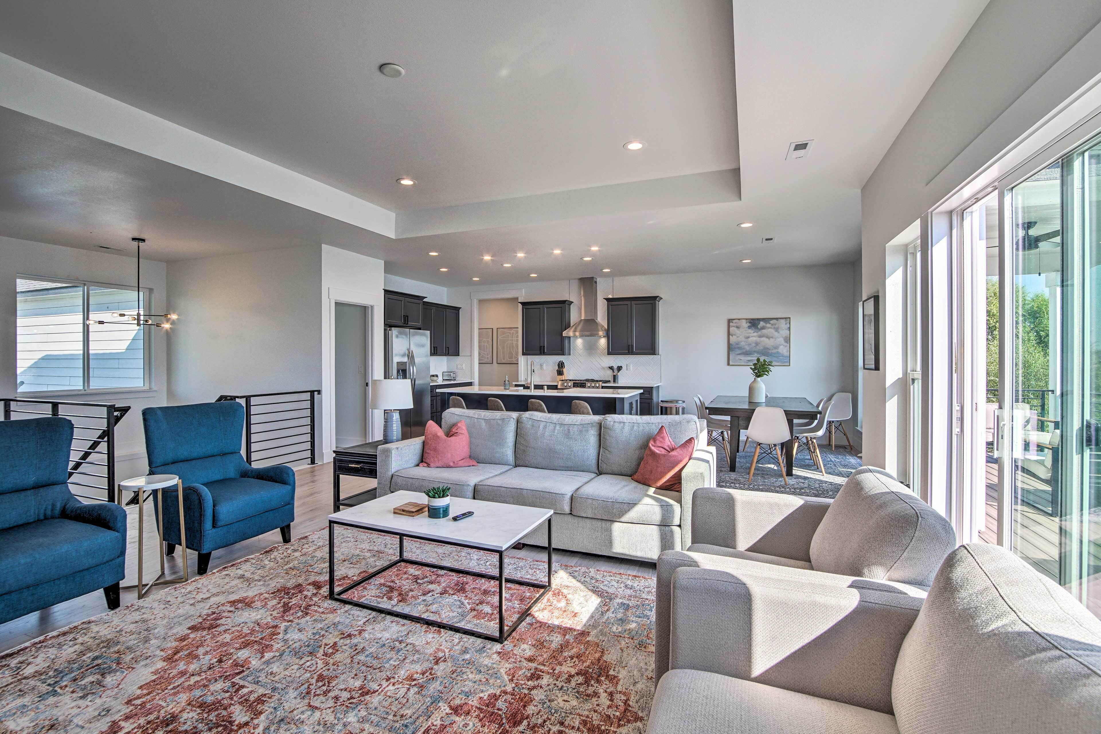 Picturesque Moses Lake House w/ Boating Dock