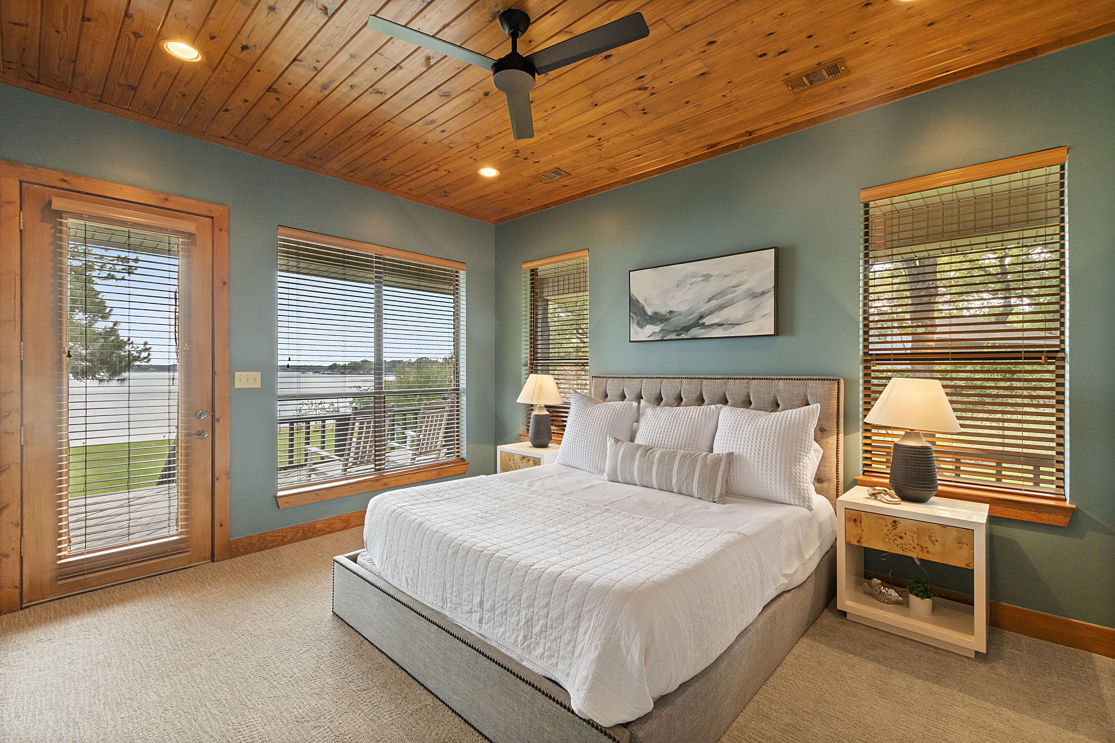 7 dormitoris, planxa i posts de planxar, wifi gratuïta i roba de llit 