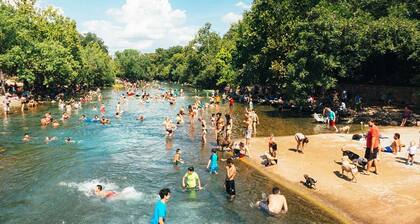 UT Football Fave - Pool, Hot Tub, Tulum Inspired