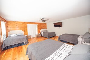 4 bedrooms, iron/ironing board, free WiFi, bed sheets