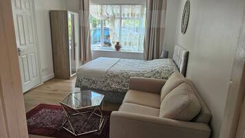 1 Schlafzimmer, Bügeleisen/Bügelbrett, WLAN, Bettwäsche