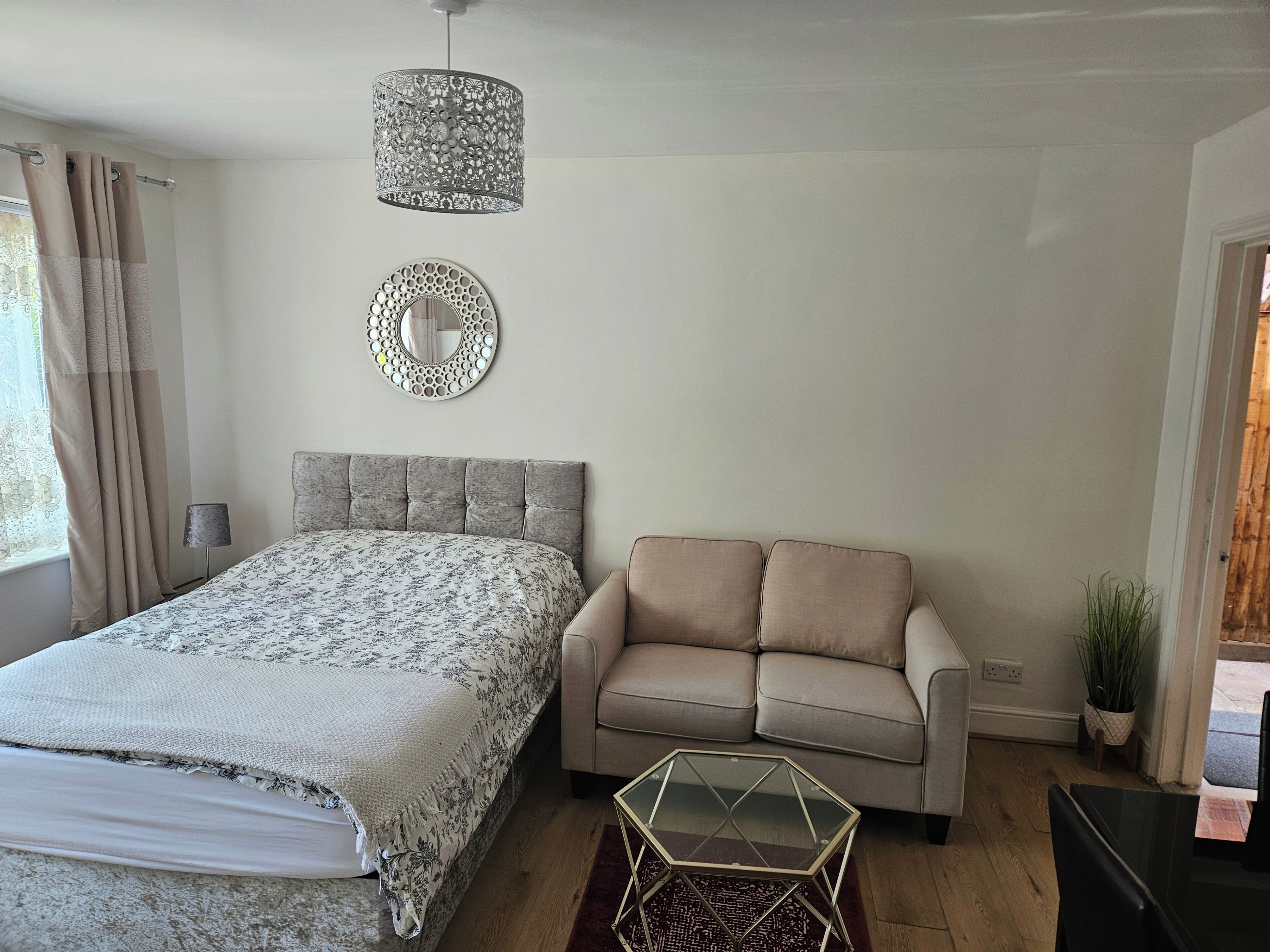 1 chambre, fer et planche à repasser, Wi-Fi, draps fournis