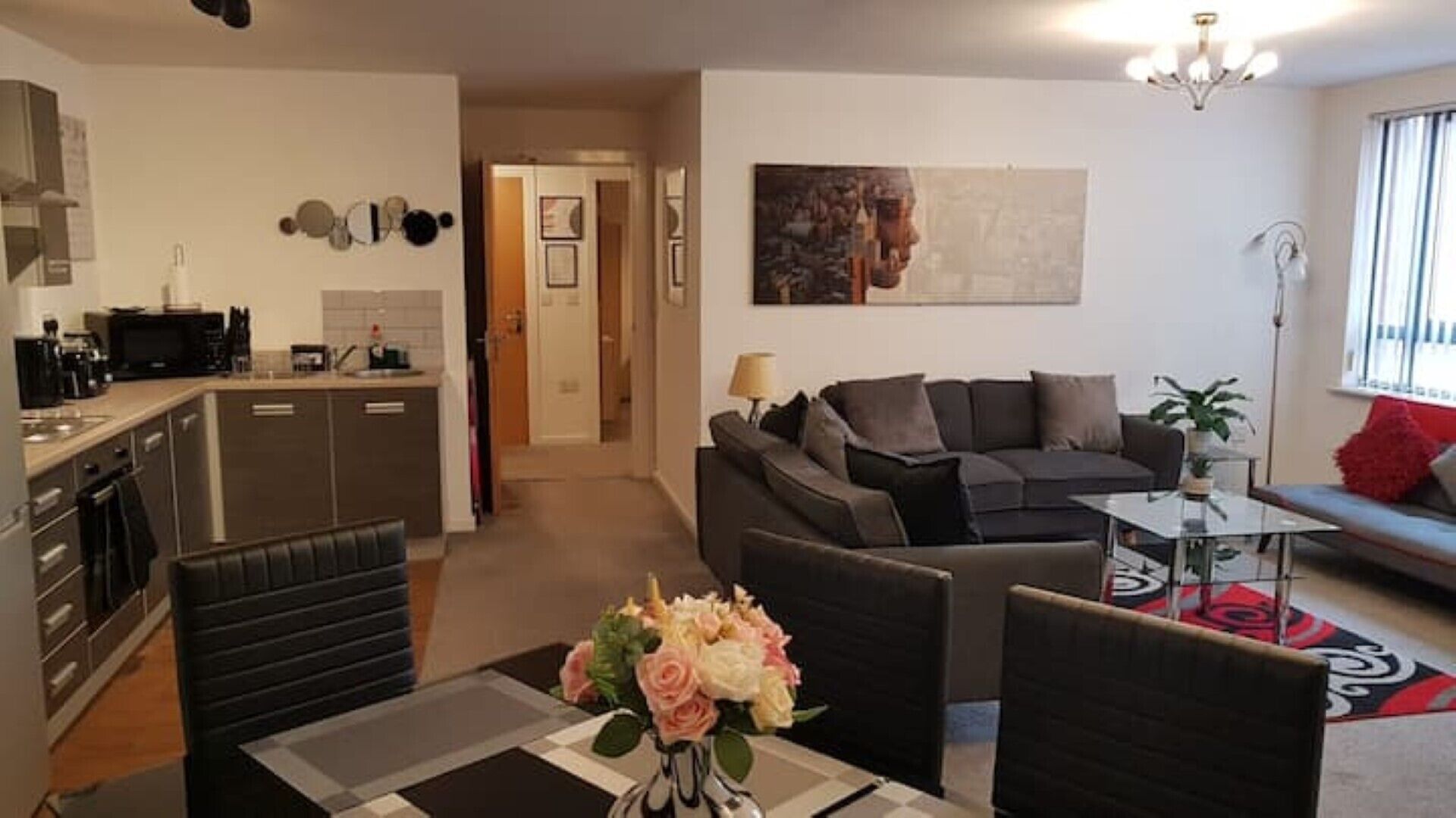 Cosy 2-Bedroom Apt + Wi-Fi + Free Parking