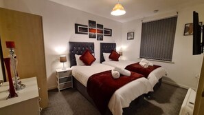 2 bedrooms, iron/ironing board, free WiFi, bed sheets - Comfy 2BD/1BA | City Centre Luxury w/Free Parking. (Manchester)