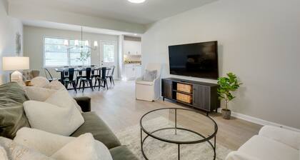 Cozy Updated Home, A+ Location, 2 King Suites!