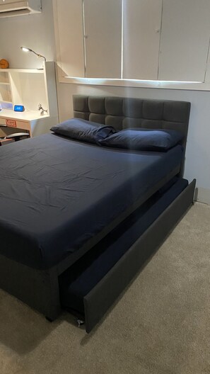 Room - One Bedroom with all the comfort you can imagine (Tolland)