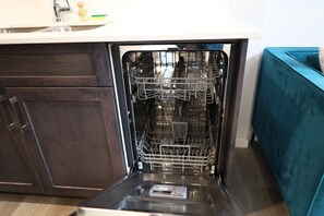 Miscellaneous - BRAND AND COZY GUEST SUITE (Calgary)