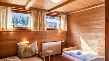 4 chambres, Wi-Fi gratuit, draps fournis