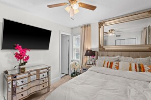 3 bedrooms, desk, iron/ironing board, free WiFi