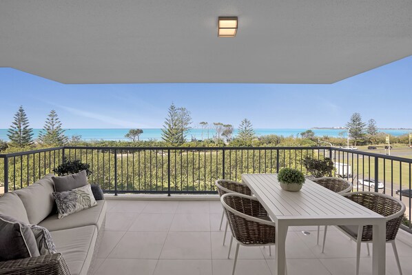 Outdoor dining - Panoramic Ocean View - 4th Floor Designer 2BR 2BTH (Alexandra Headland)