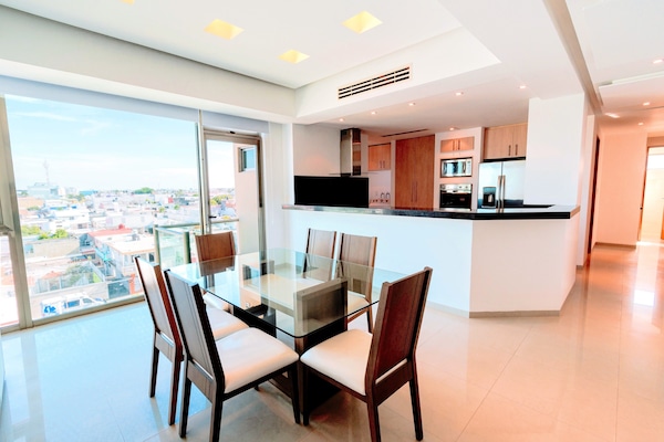 Apartment, 3 Bedrooms (Tipo C) | Dining room