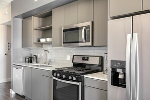 Fridge, microwave, oven, dishwasher