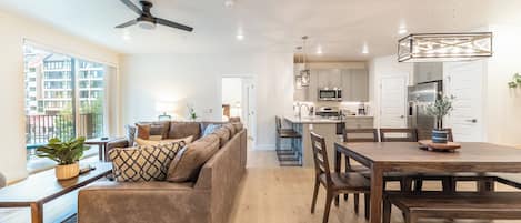 Apartment (2 Bedrooms) | Front of property