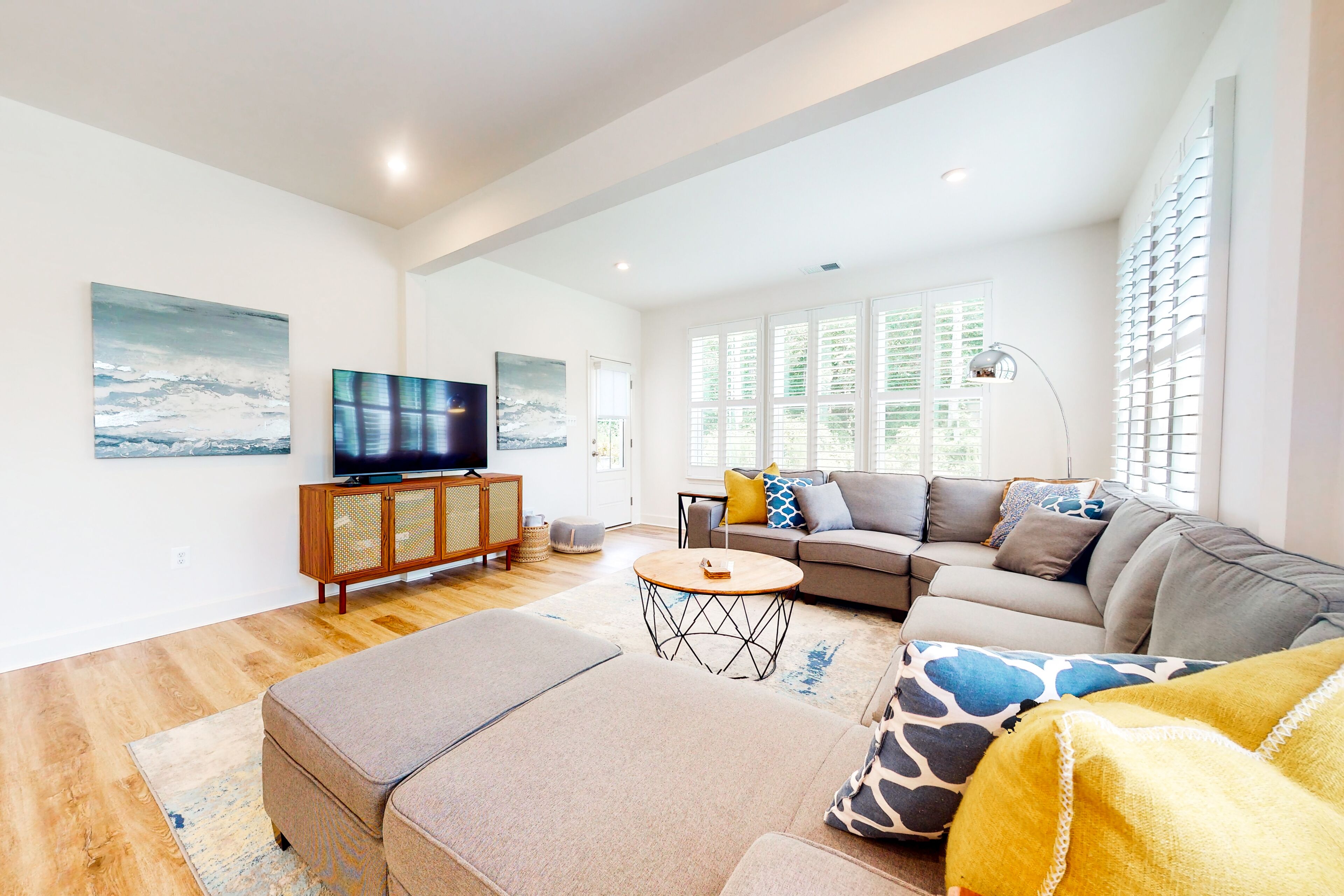 Bayside Resort family home w/ central AC and access to pools & tennis