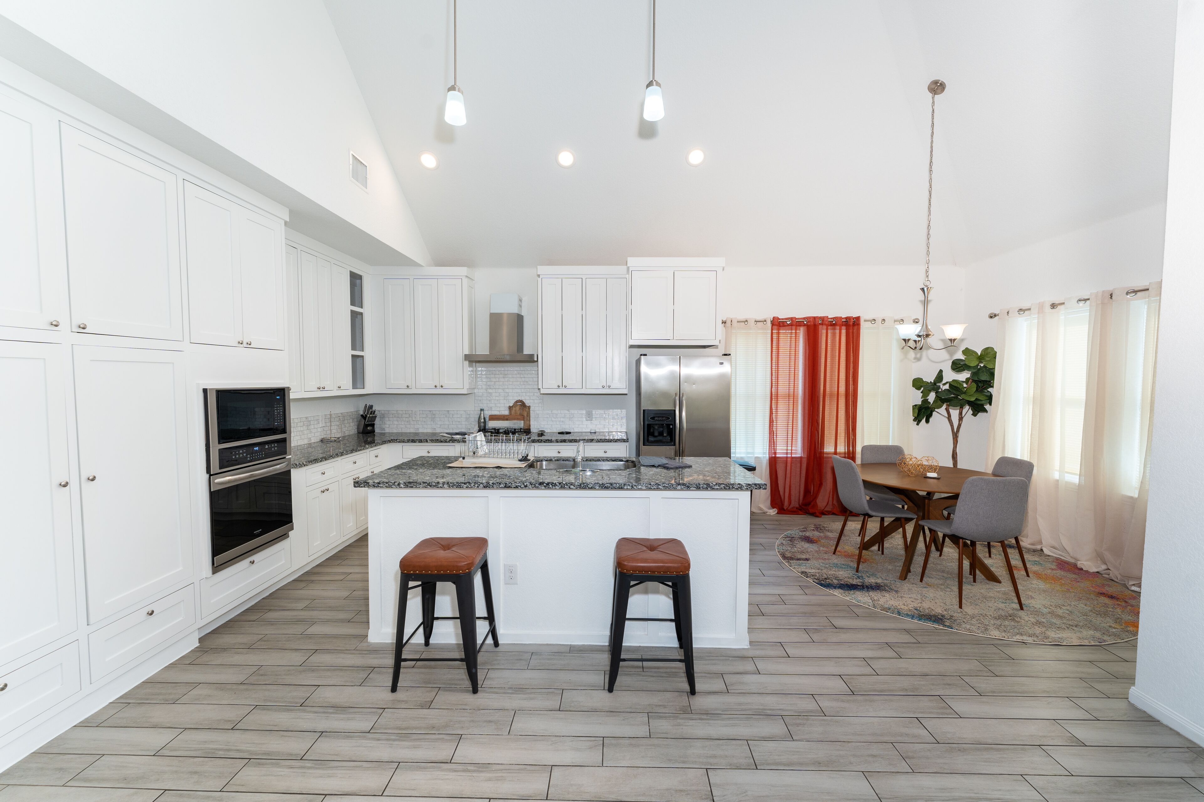 Cheerful home with Arcade near Downtown/Med Ctr