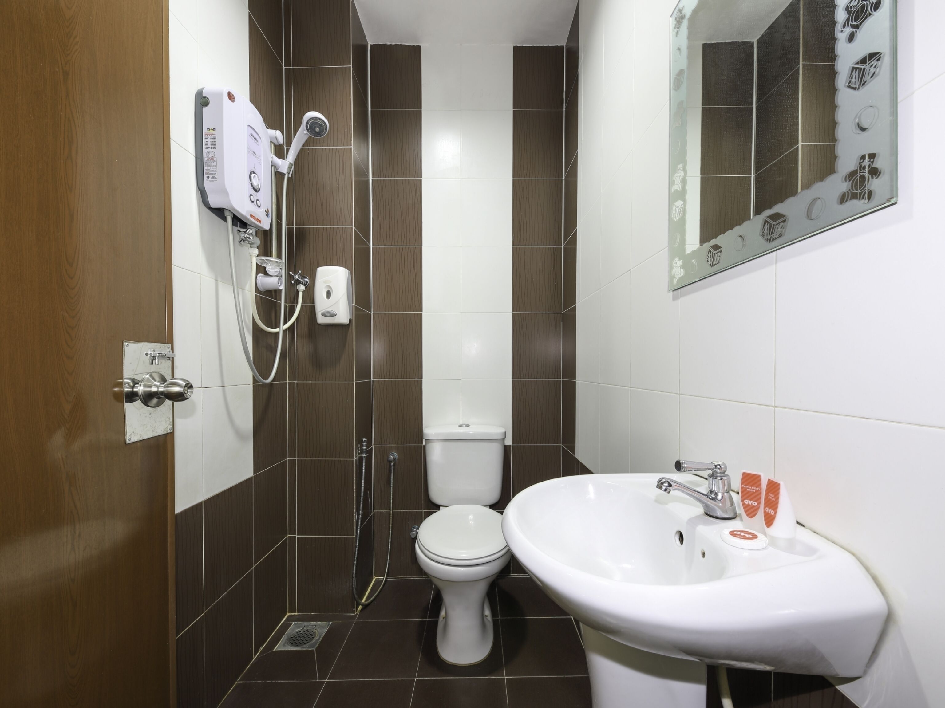 family suite | bed sheets