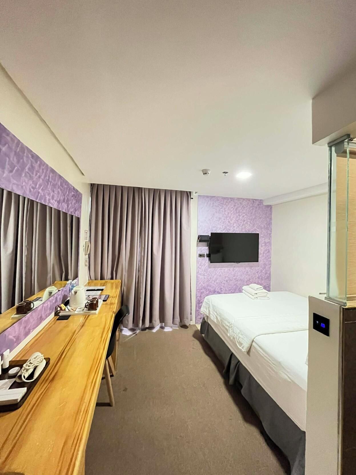 Chambre Deluxe, 1 grand lit, non-fumeurs | Draps en coton égyptien, literie de qualité supérieure, surmatelas