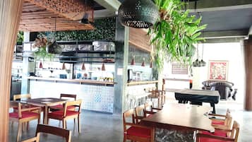Snack bar