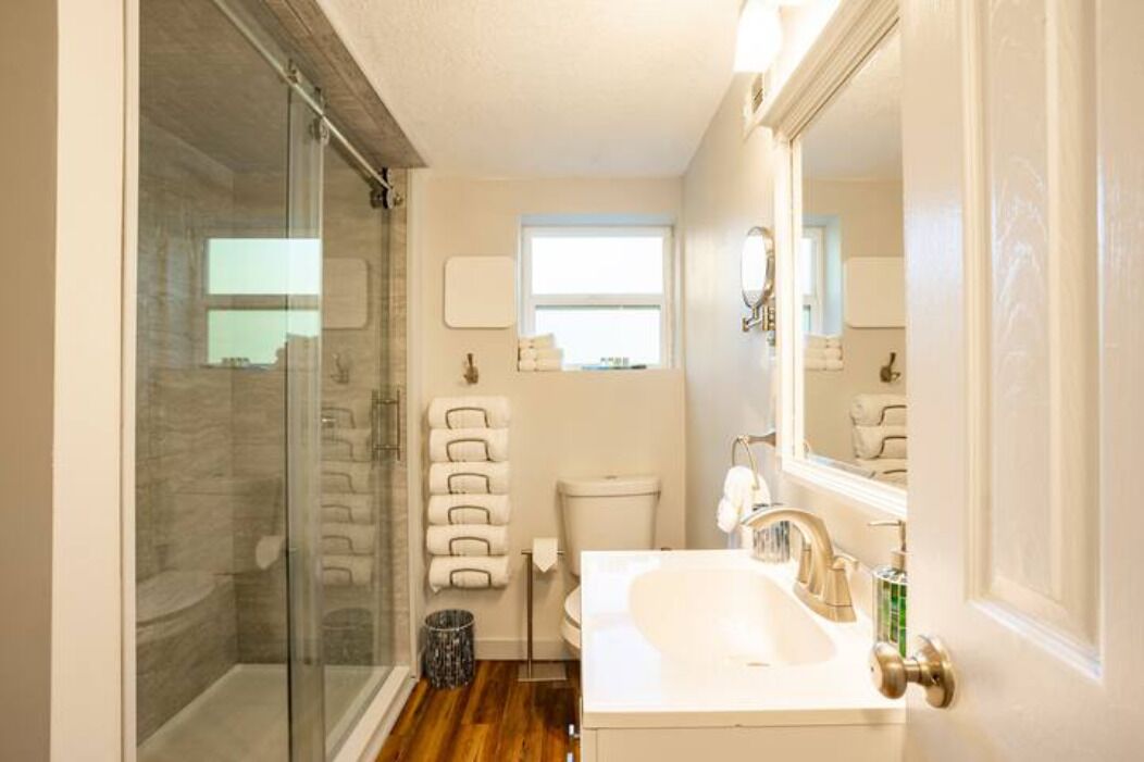 Cozy Hideaway in the Duck Pond