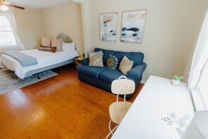 3 soverom, skrivebord, strykejern/-brett og wi-fi (inkludert)