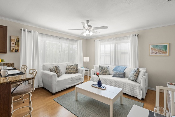 Bright and comfy living room, just perfect after a long time of fun in the sun!