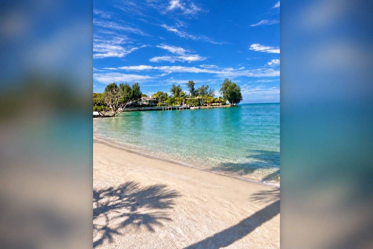 Skip the crowds and unwind at the property’s private beach area. This peaceful waterfront spot is ideal for relaxing, fishing, and wildlife watching!
