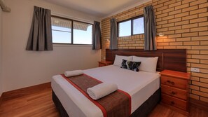 Departamento, varias habitaciones, para no fumadores | Tabla de planchar con plancha, wifi gratis y ropa de cama 