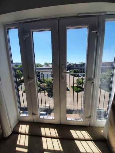 Executive Lakeside 4 Bed Townhouse