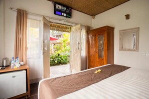 Egyptian cotton sheets, premium bedding, minibar, laptop workspace - Ananda JJ Ubud Resort & Spa (Ubud)