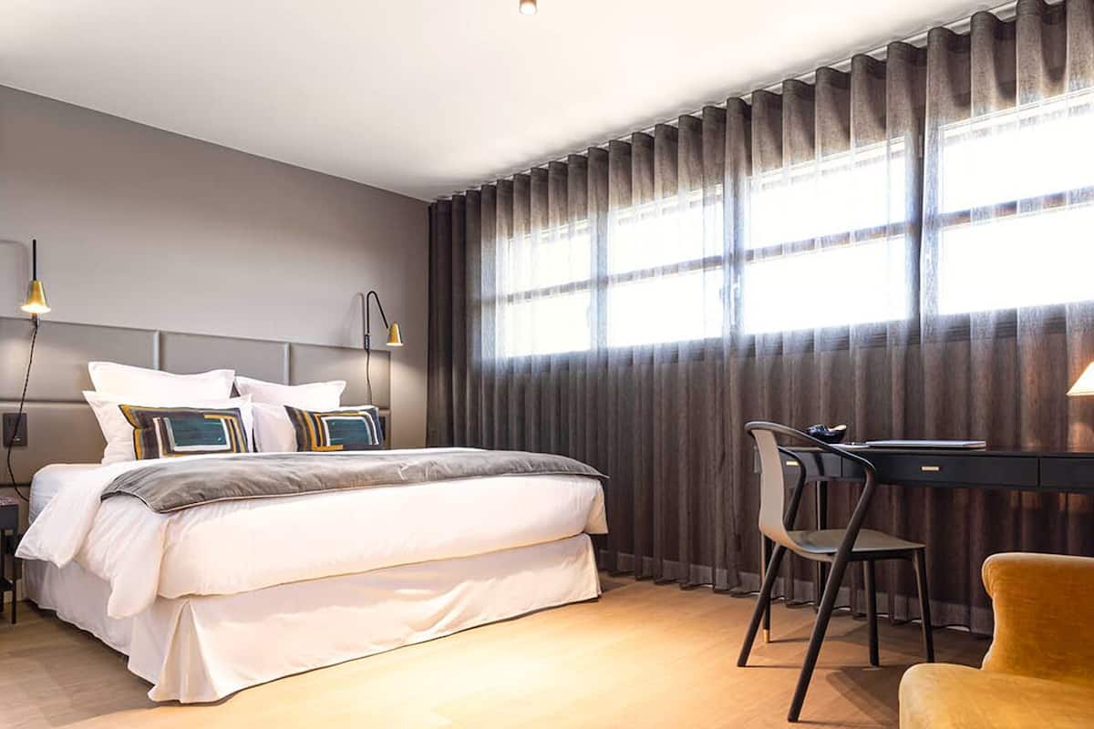 Habitación Deluxe, vista a la montaña | Ropa de cama de alta calidad y camas con pillow-top 