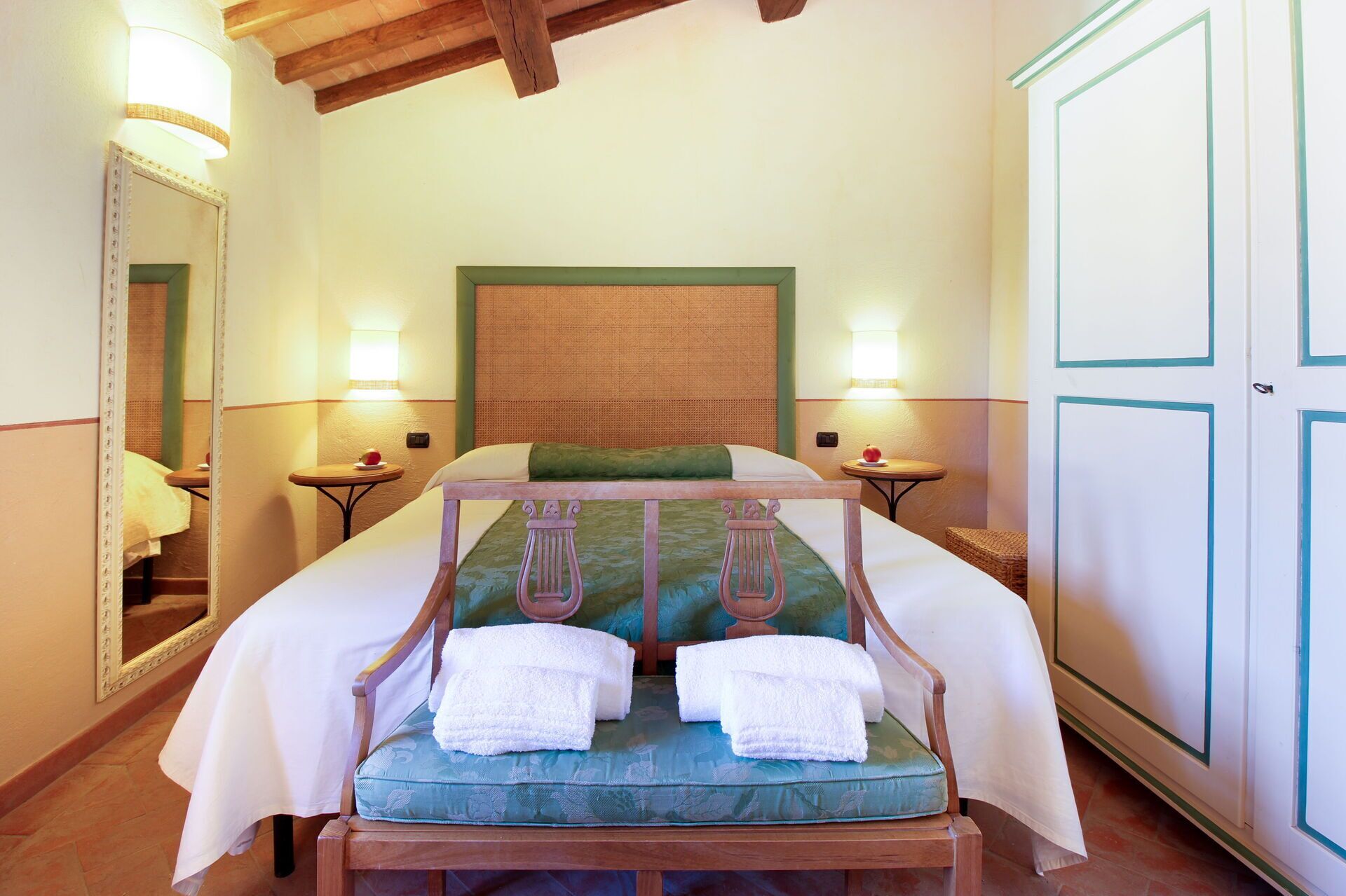 Residence in Montaione with 2 bedrooms sleeps 4