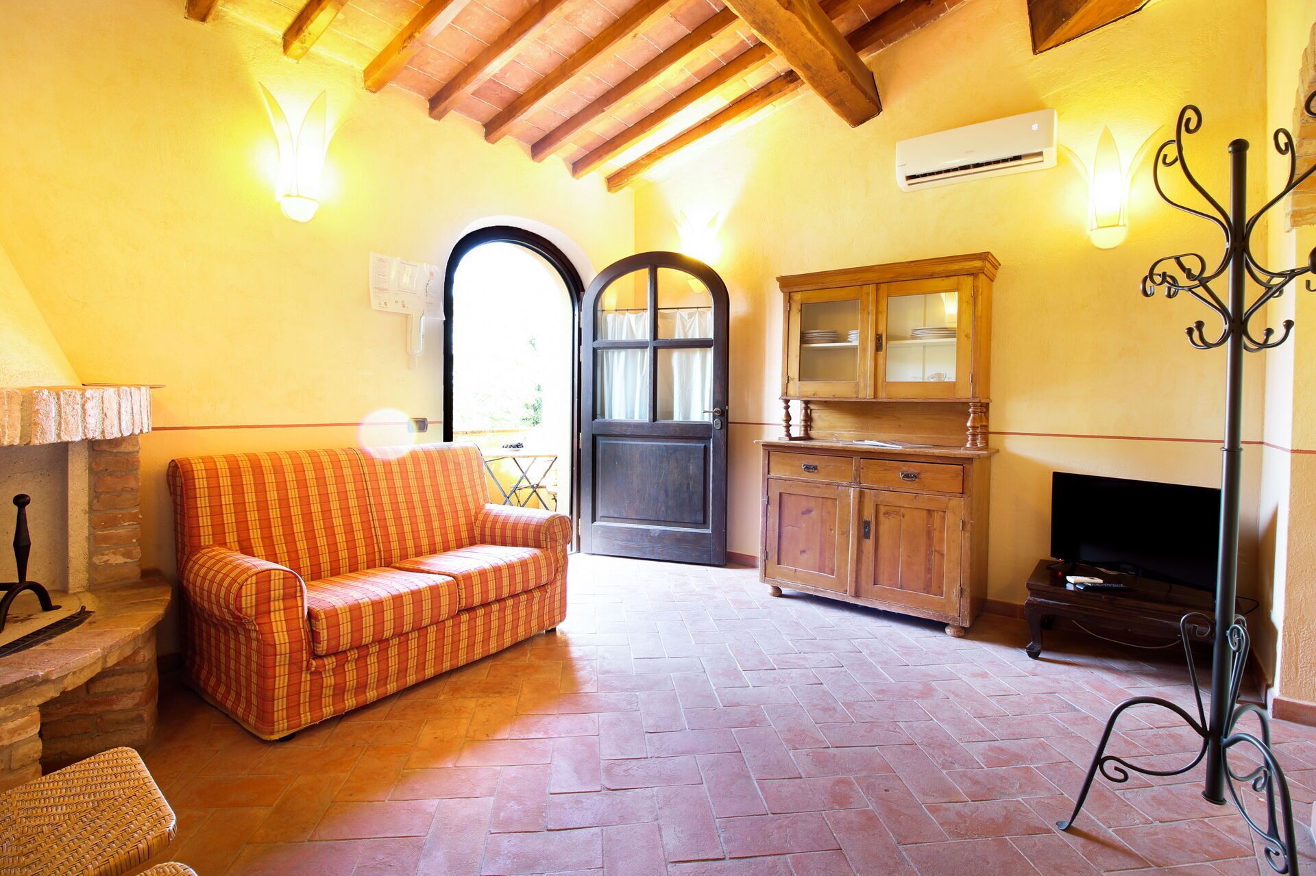 Residence in Montaione with 2 bedrooms sleeps 4