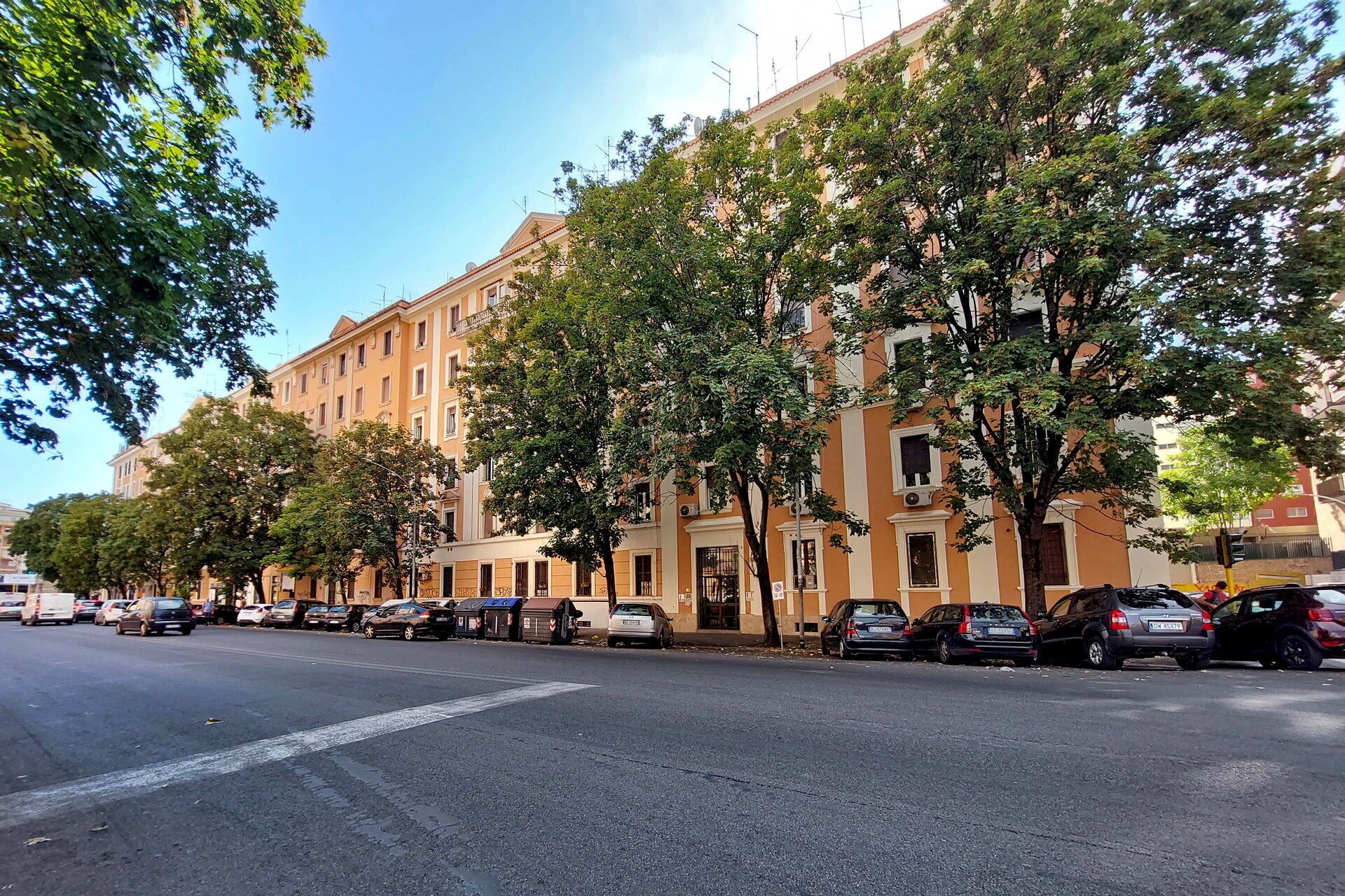 Apartment in Rome with 3 bedrooms sleeps 6