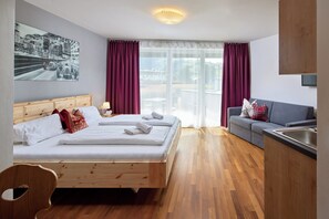 Hypo-allergenic bedding, in-room safe, individually decorated