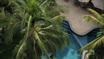 Outdoor pool, open 7:00 AM to 10:30 PM, free pool cabanas