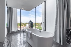 Vellita Suite | Bathroom | Shower, rainfall showerhead, designer toiletries, hair dryer - Hotel Vellita Siem Reap (Siem Reap)