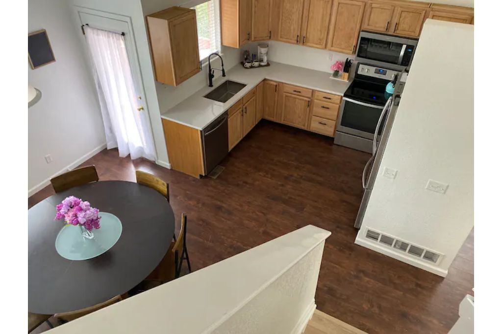 🏠 NEWly renovated, Private & Cozy Home