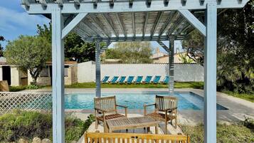 Innenpool, AuĂenpool