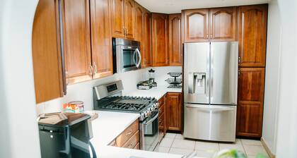Spacious home 7 minutes away from the beach!