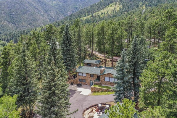 Exterior - Upper Stone Lodge | Hot Tub & Game Room| Upper Unit (Cascade)